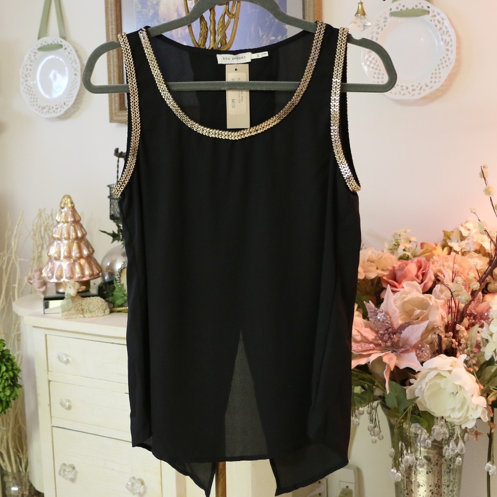 NEW Blu Pepper Black Tank with Gold Chain Lining